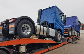 Volvo FH 4x2 trucks met Terberg x-track voor transportbedrijven Holztransport Ihm en Daub Transport